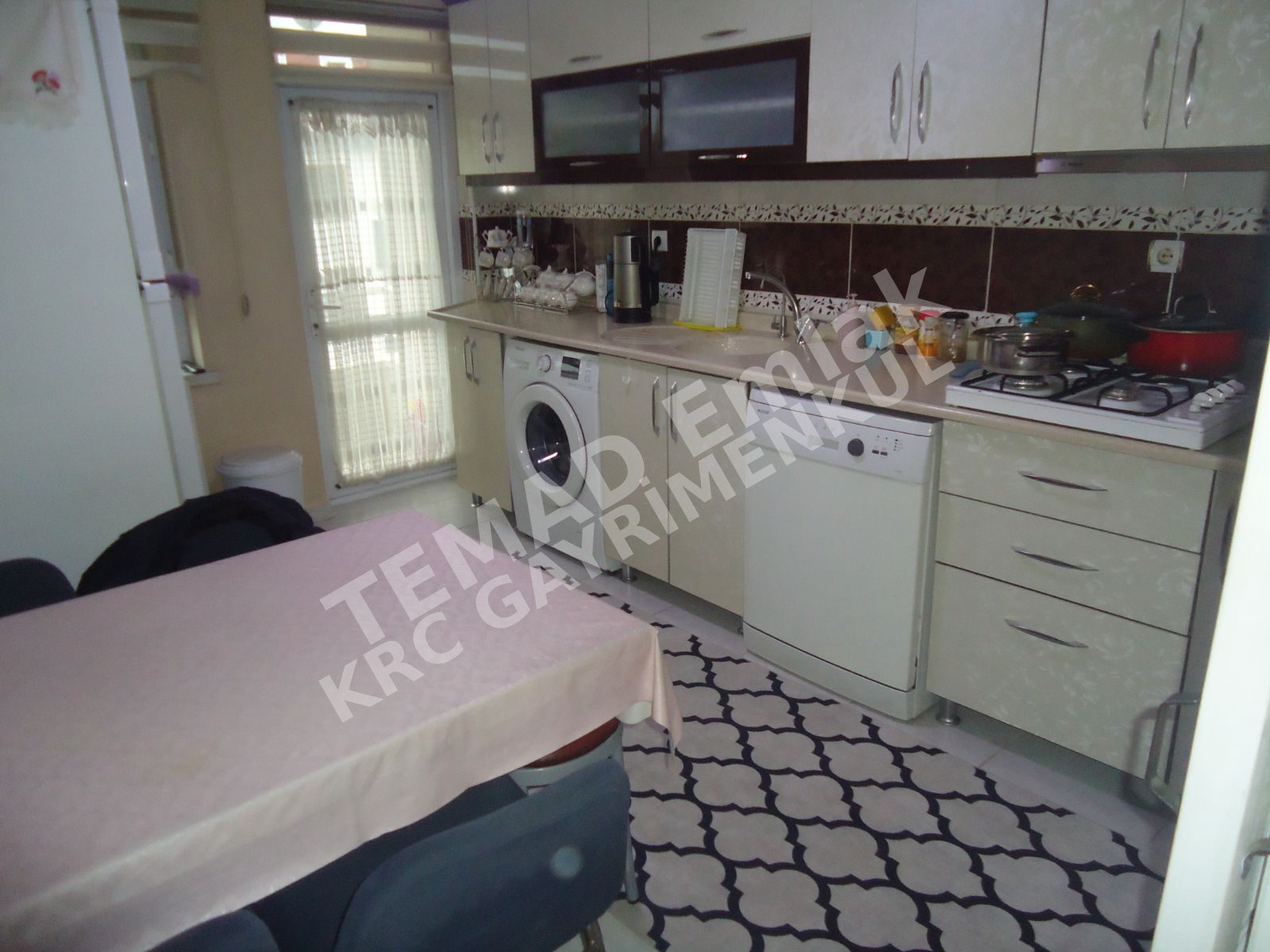 KRC'DEN MERKEZİ KONUMDA ASANSÖRLÜ SATILIK 3+1 DUBLEX DAİRE