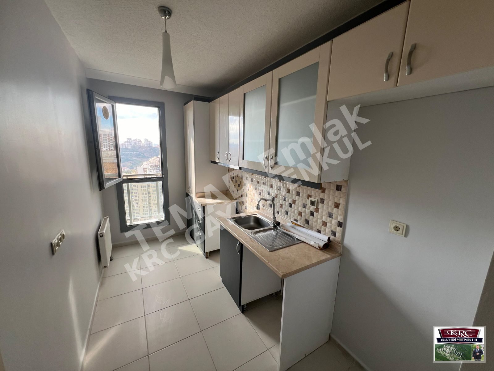 KRC'DEN KATTA MANZARALI KİRALIK 2+1 DAİRE