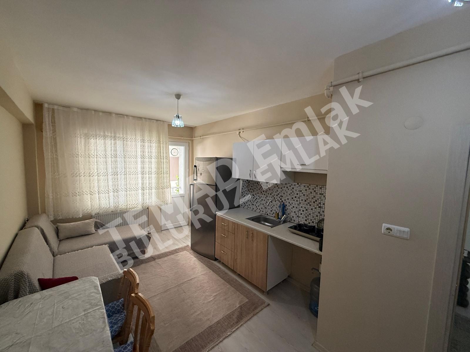 BULURUZ'DAN ERASTA ARKASI EŞYALI KİRALIK 1+1 DAİRE
