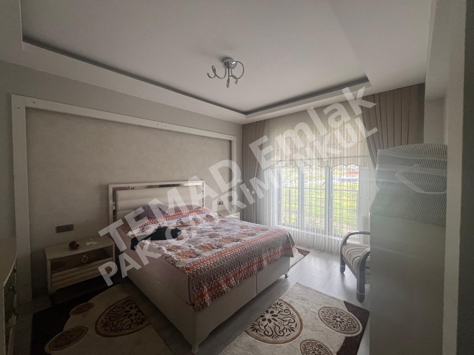 BAŞAKŞEHİR 2 SİTESİNDE 4+1 İTİNA İLE KULLANILMIŞ SATILIK DAİRE